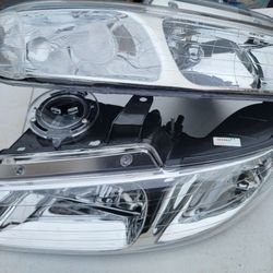 96-99 Dodge Caravan Grand Caravan 96-99 PIvmouth Voyager Grand Voyager Chrysler Town And Country Headlights Luces Micas Calaveras Faros Faroles Focos 