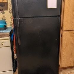 Refrigerator For Sale