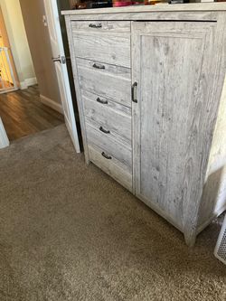 Rustic White Wash Chest of Drawers with Cabinet