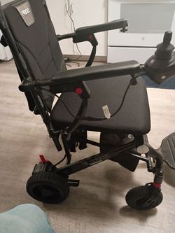 Pride Jazzy Carbon Powerchair