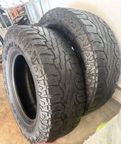 Pair of 33”or 275/70/18 Goodyear ultra terrain tires