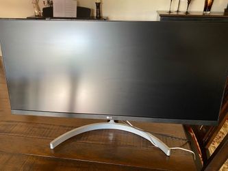 LG Monitor 29”