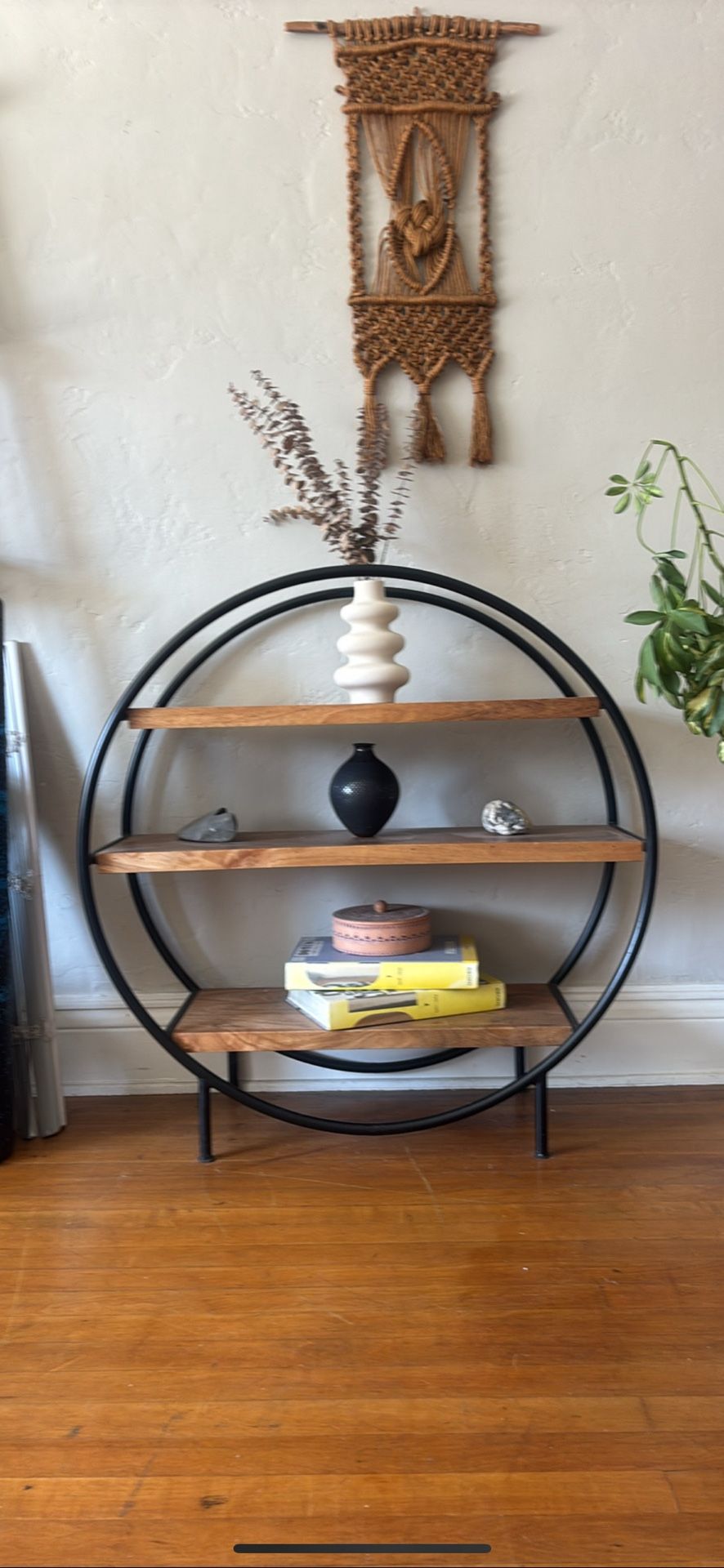 Circular shelves