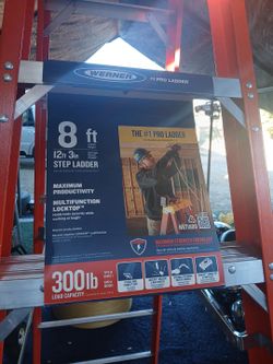 NEW 8' Stepladder Fiberglass