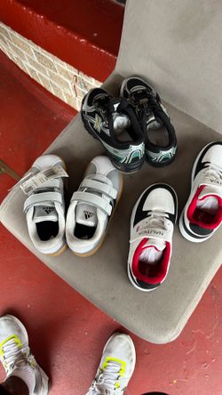 Boys Sneakers Size 10B
