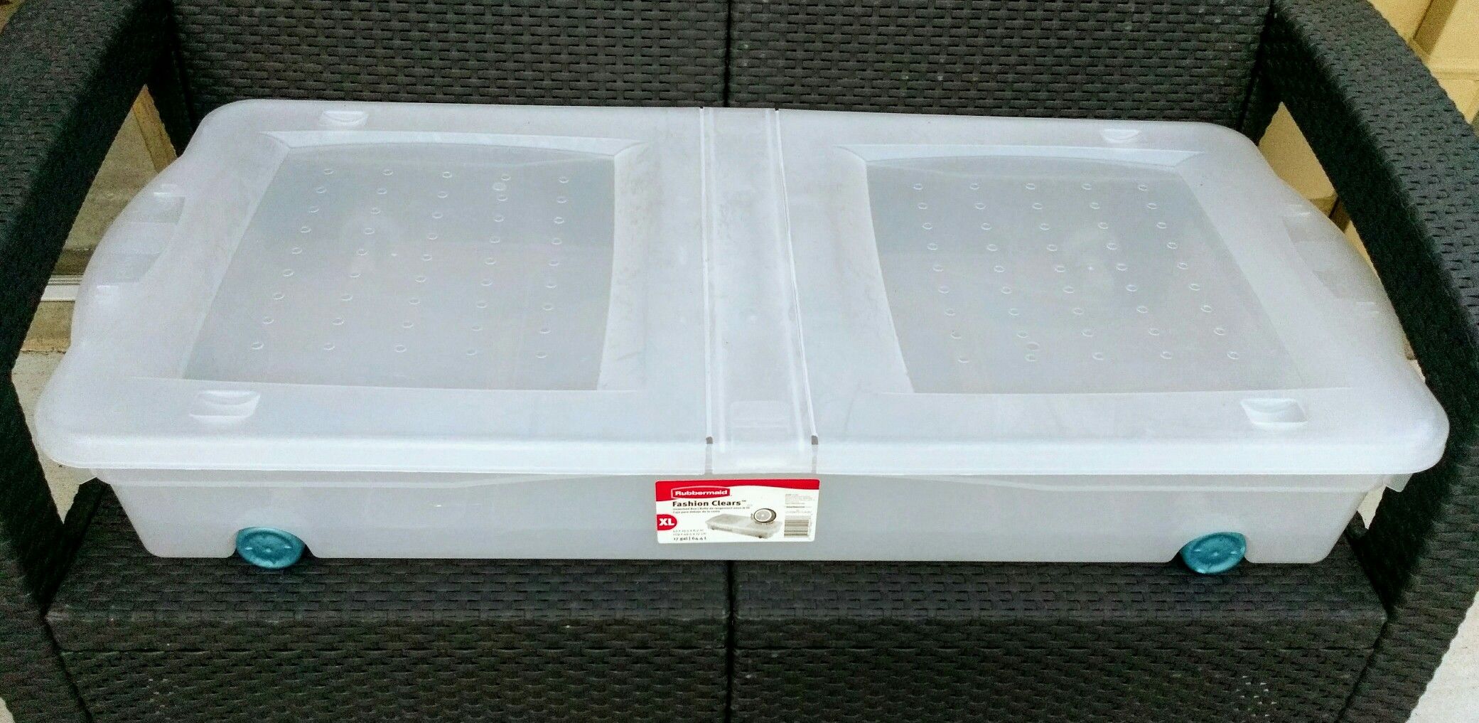 Rubbermaid Fashion Clears XL wheeled underbed storage box