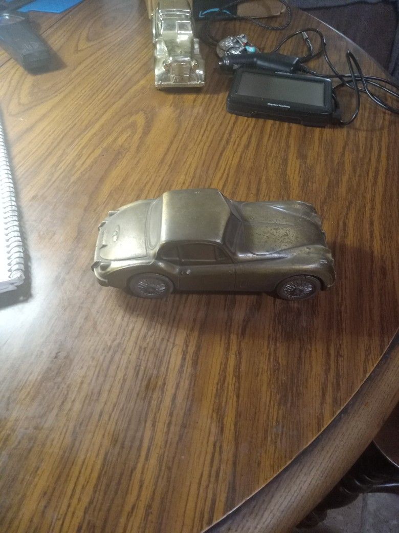 Jaguar Car Bank