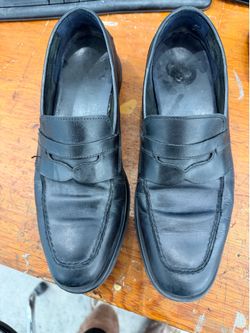 Black shoes size 11