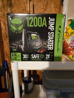 1200 watt SCHUMACHER jump starter pack