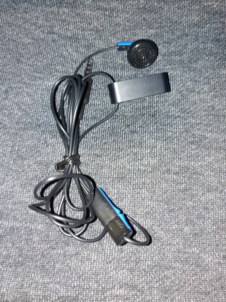 Sony 4 Mono Headset w/ Sale in Moreno Valley, CA - OfferUp
