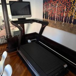 Peloton-Treadmill-Plus 