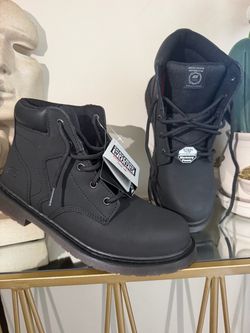 Men’s Skechers Work boots size 10