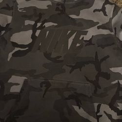 Men’s Nike Hoodie Size XL