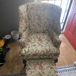 Chair With Footrest