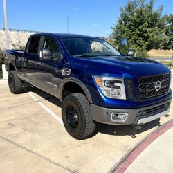 2017 Nissan Titan