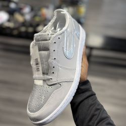 Retro 1 Low OG Metallic Silver 