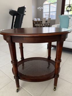 Solid Wood Accent/End Table