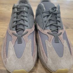 Men's Yezzy Adidas Shoes Size 12 1/2