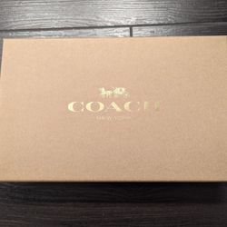 Coach Wristlet Gift Box Set