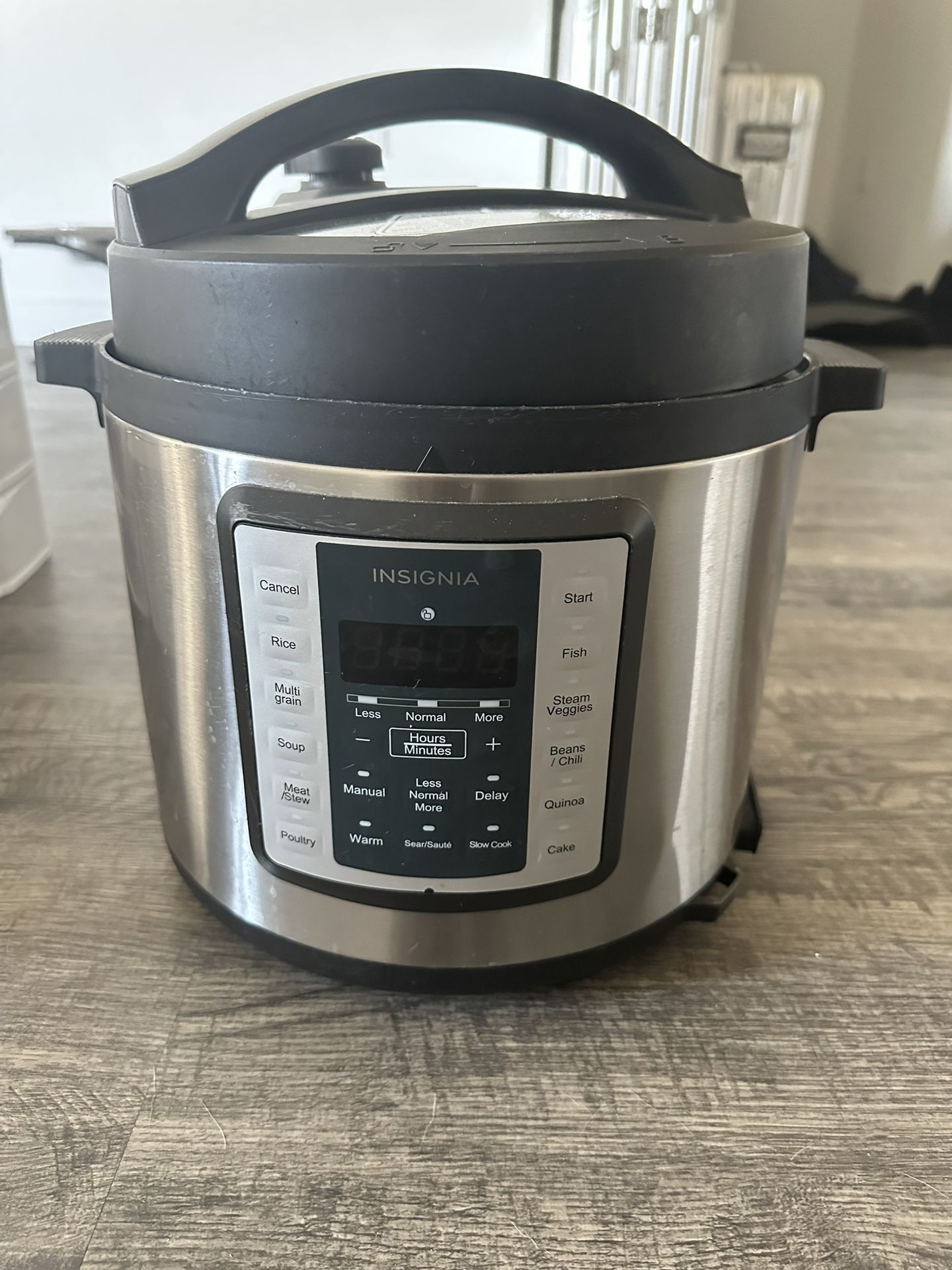Instant Pot 6qt Pressure Cooker