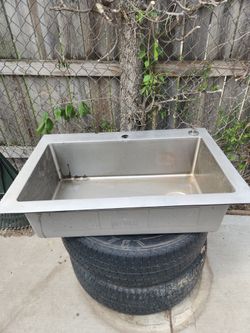 Stainless steel sink