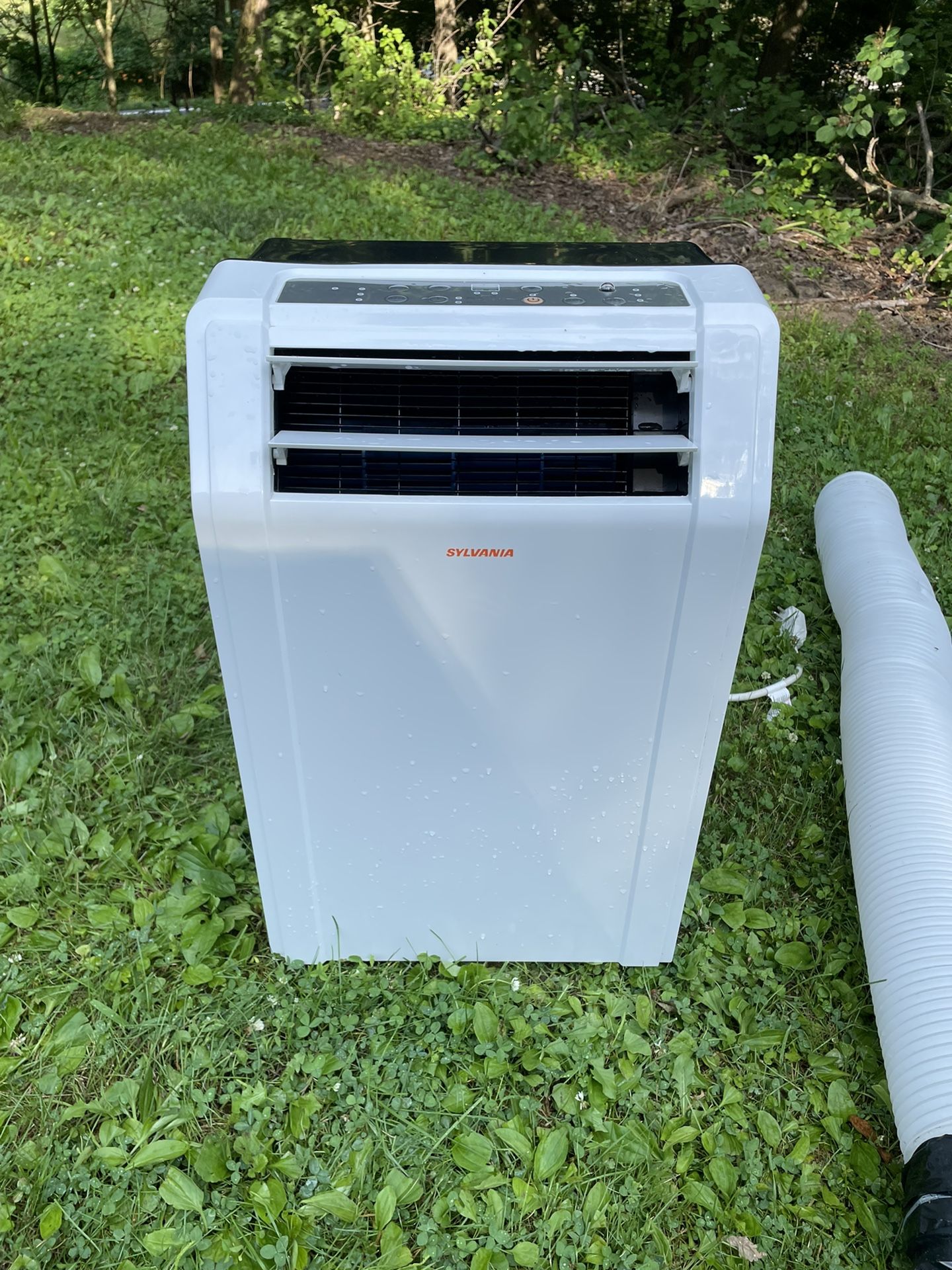 Sylvania 3 In One A/C, Dehumidifier & Fan