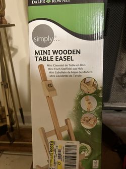 Table Easel And 5 Canvases