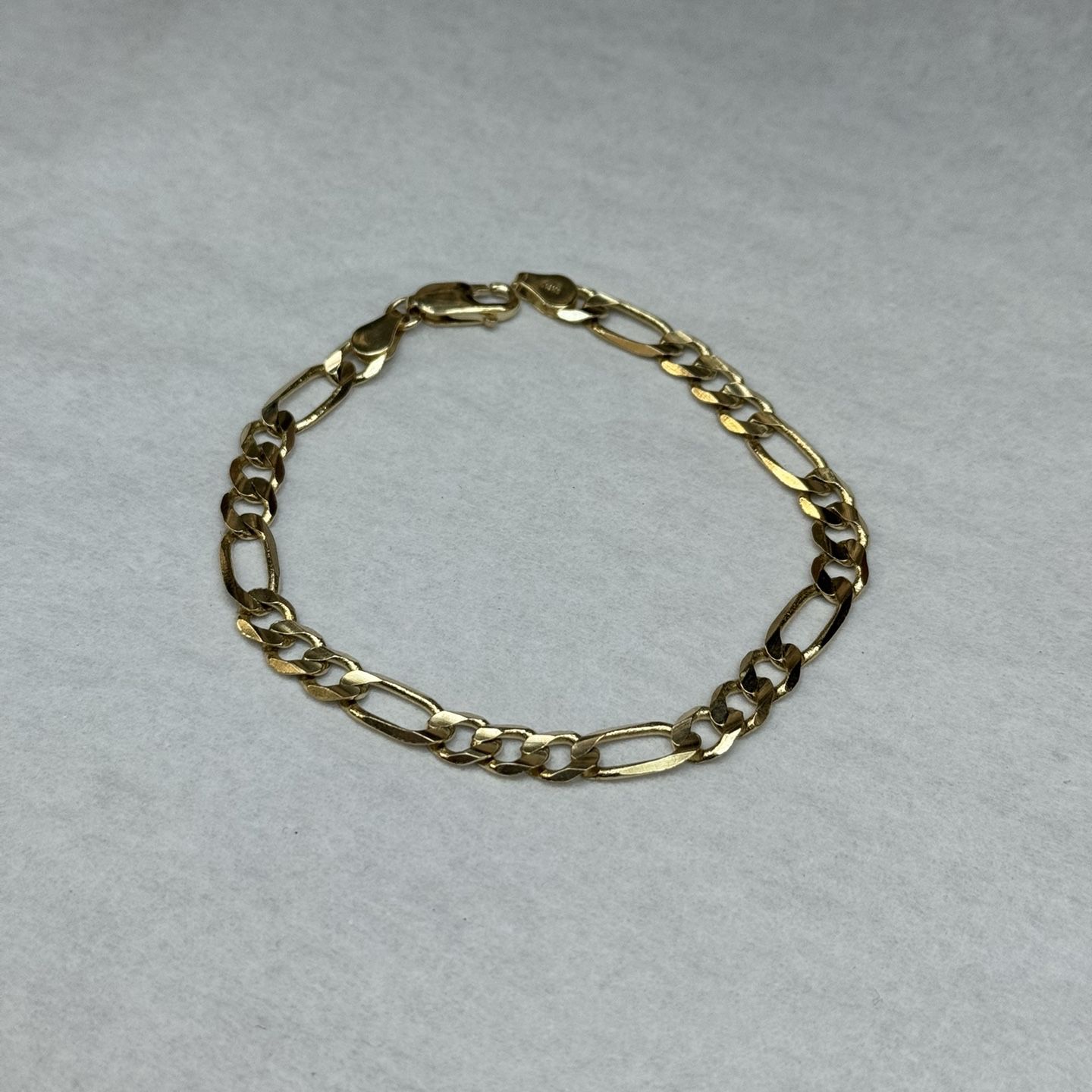 Gold Fígaro Bracelet