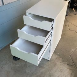 Ikea Dresser 