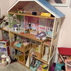 Doll House with doll furniture