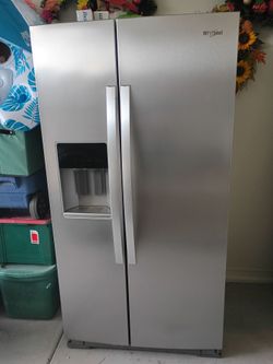 Whirlpool Side by Side counter depth refrigerator
