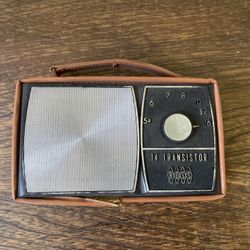 Ross 14 Transistor Radio Model RE-140