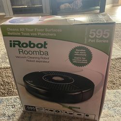 iRobot Roomba 595 Pet Series Vacuum with Accessories