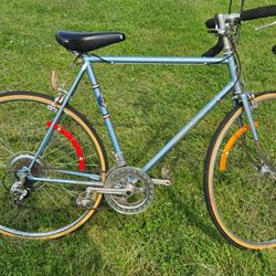 St. Tropez Road Bike Vintage 10 Speed.