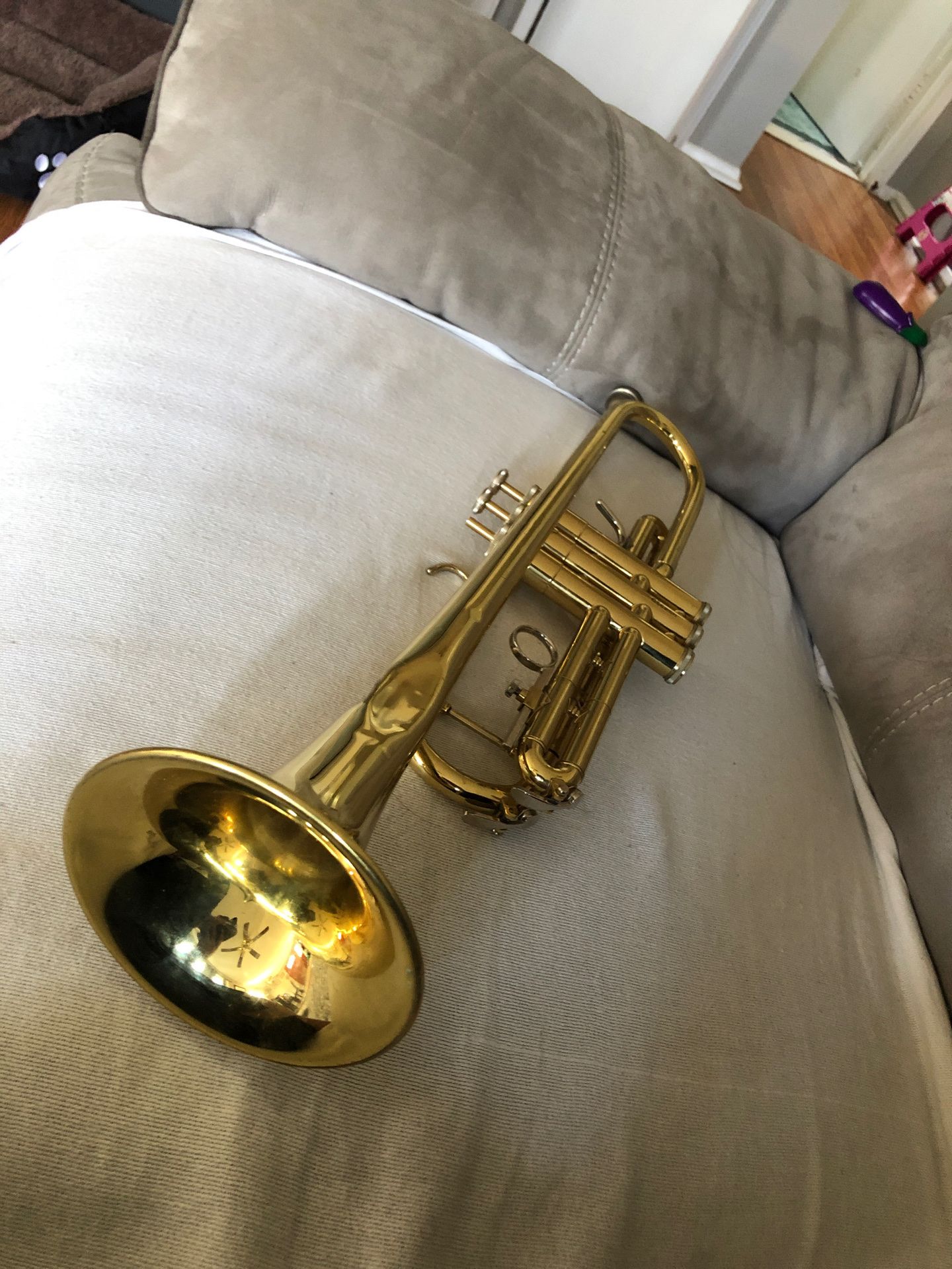 Gold trumpet