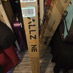 A l I z o n e spring, loaded tension rod