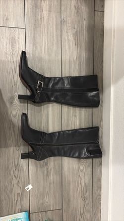 Black leather AK (Anne Klein) high boots