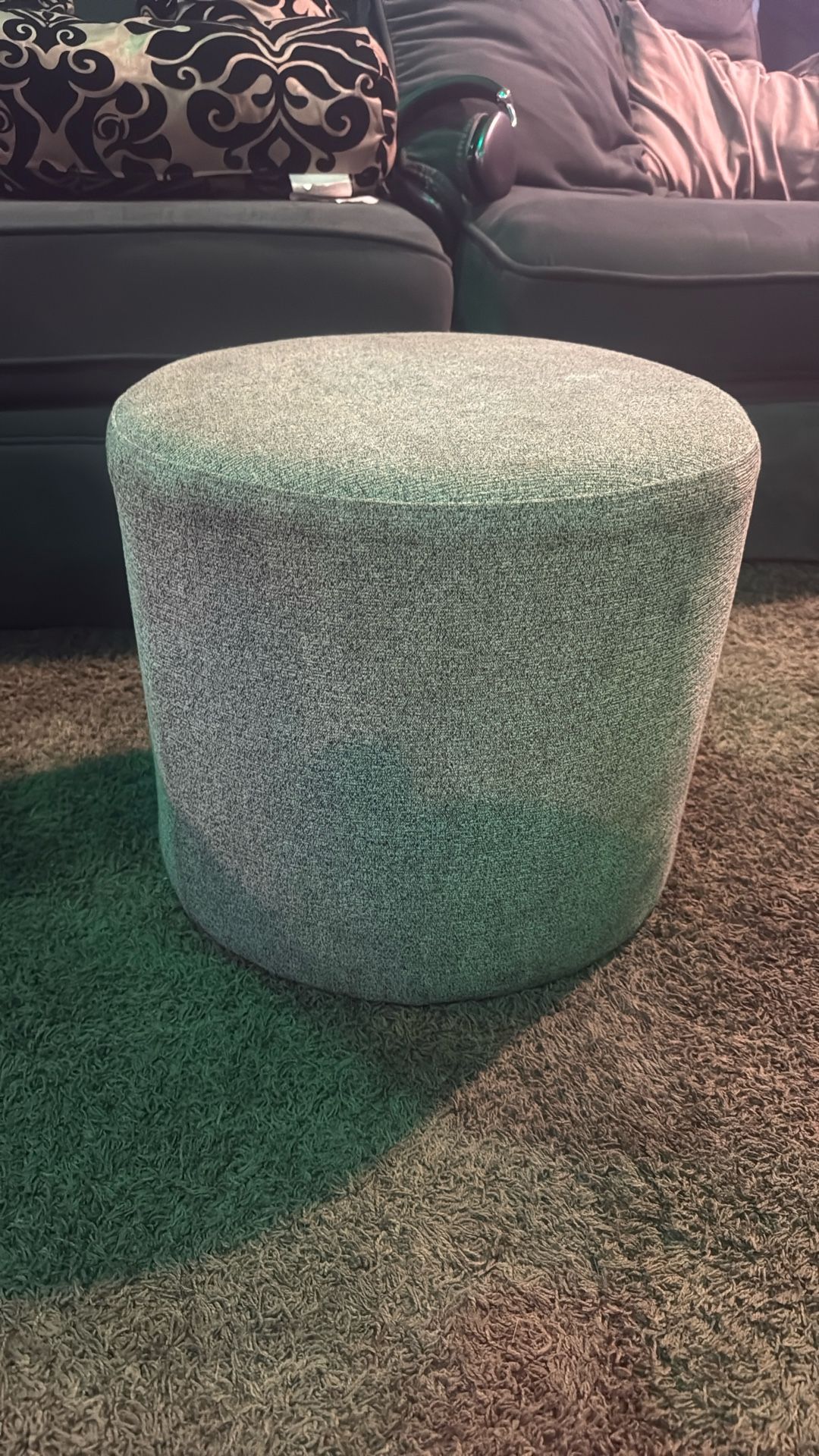 Round Pouf Ottoman and Foot Rest, Soft Boucle Footstool Ottomans for Living Room, Comfort Sponge Stuffed Poofs for Couch Desk Resting Your Feet, Grey(