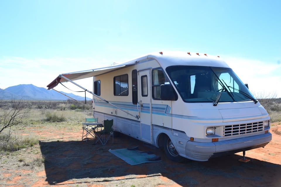 Camper Class A National RV P30 Chassis 454 tbi 29 foot