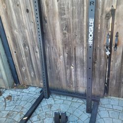 Rogue  squat bench press rack 💪