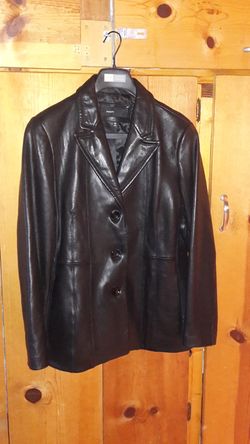 "Like NEW" Avanti Womens Black Leather Jacket Size L
