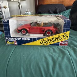 Revell Masterpieces Porsche 911 Turbo 1/18