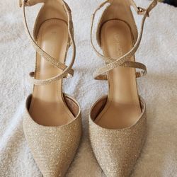 Top Moda Spike Stiletto Heel Strappy Pump Closed Toe Shoes, Gold Glitter, Size 10, Nice Condition 