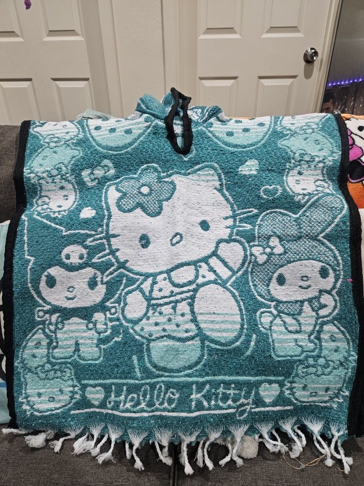 Hello Kitty Panchos