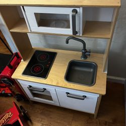 Kids Kitchen
