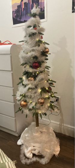 Christmas tree with lights and ornaments