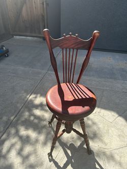 Antique Chas Parker Company Wood Adjustable Harp Spindle Back Organ Chair Stool