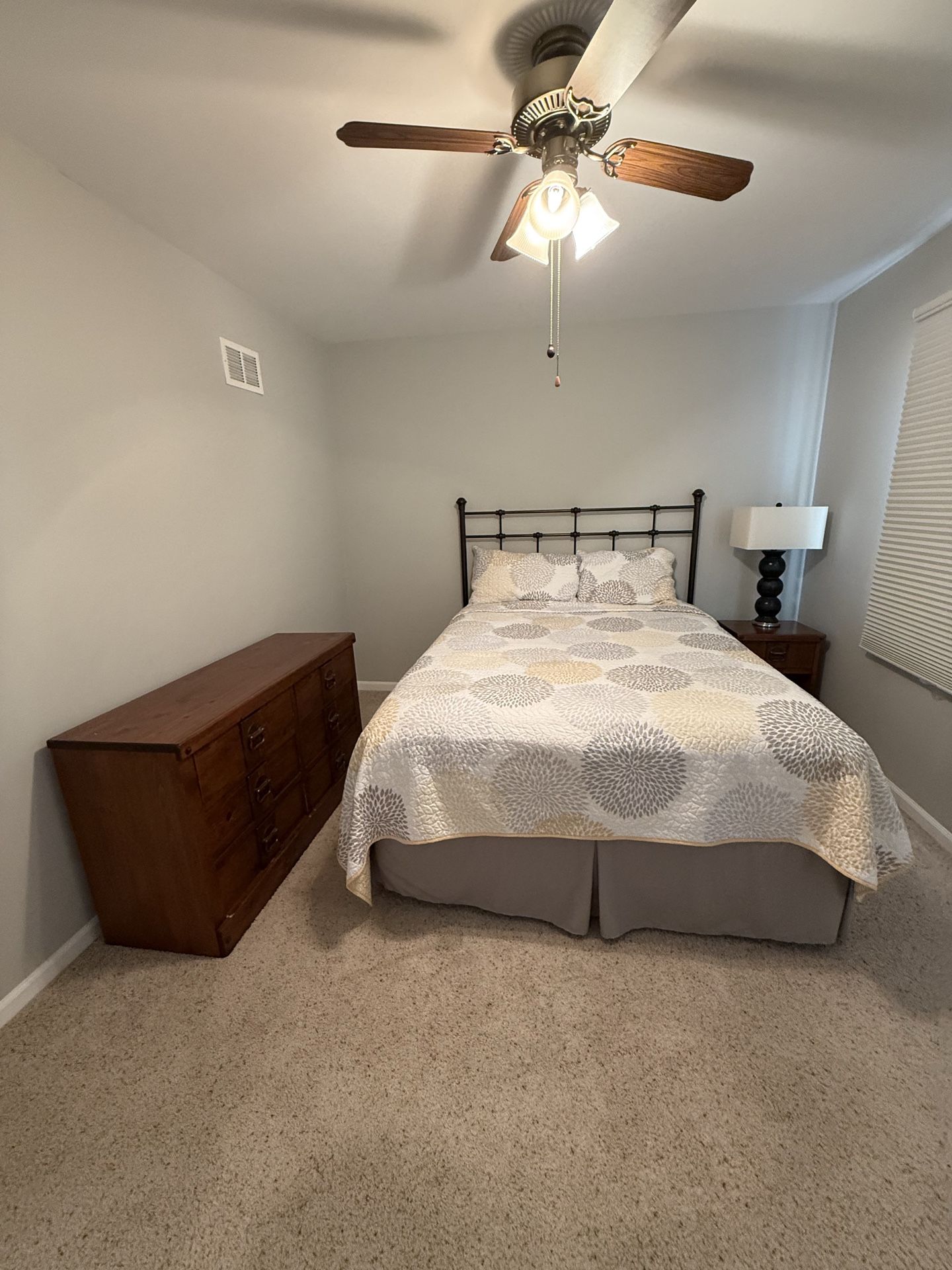 Complete Queen Bedroom Set – Bed, Mattress, Box Spring, Nightstand + Solid Wood Dresser