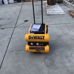 Dewalt D55154 Air Compressor for Sale in La Canada Flt CA