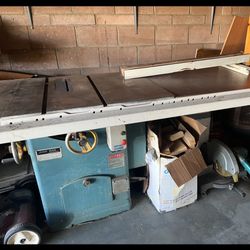 Tilting Arbor Table Saw
